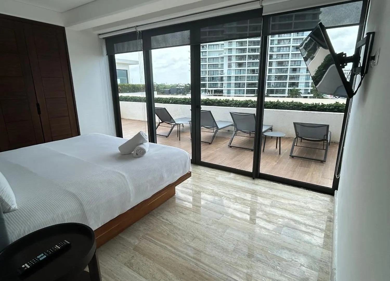 2 Bedroom Apartment In Marina Condo Cancún